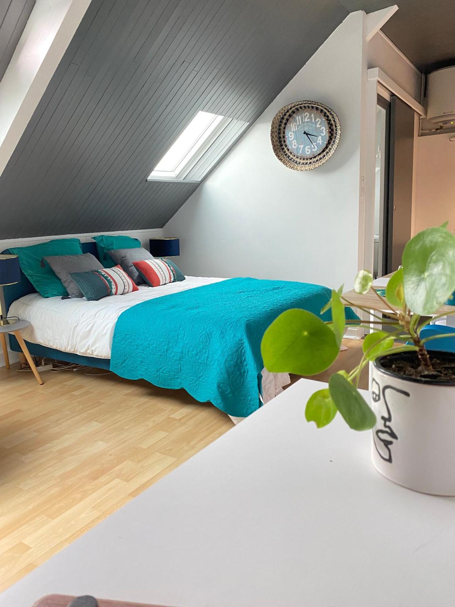 Appartement Agreable Cocon Sous Les Toits - Parking - Wifi à Pleneuf-Val-Andre Extérieur photo